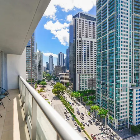 Stylish City-View Condo In Brickell
